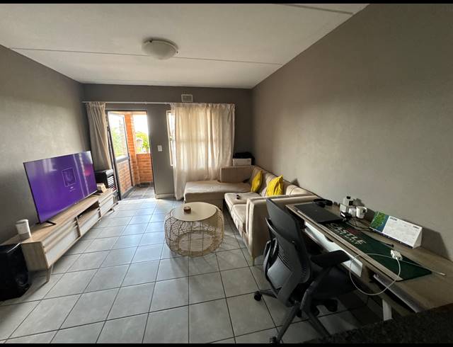 2 BEDROOM APARTMENT FOR SALE IN HEUWELOORD